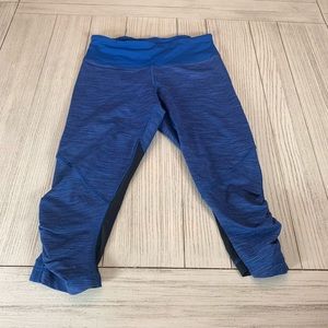 🎊sold🎊Lululemon Blue Cropped Leggings